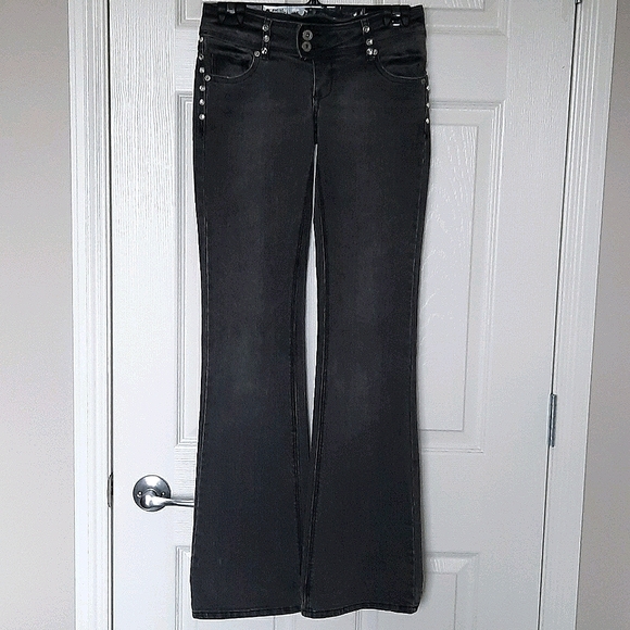 Woman's jeans - Picture 1 of 6